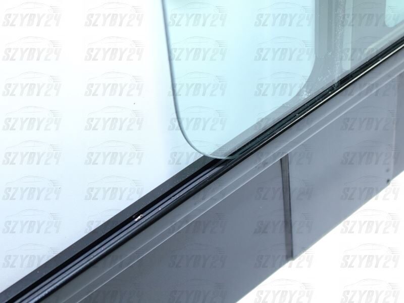 Renault Master 2009- [PRAWA Z OKIENKIEM 1430x687]