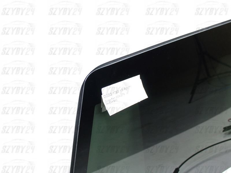 Dodge Ram 09-19 [TYLNA CIEMNA Z OKIENKIEM]